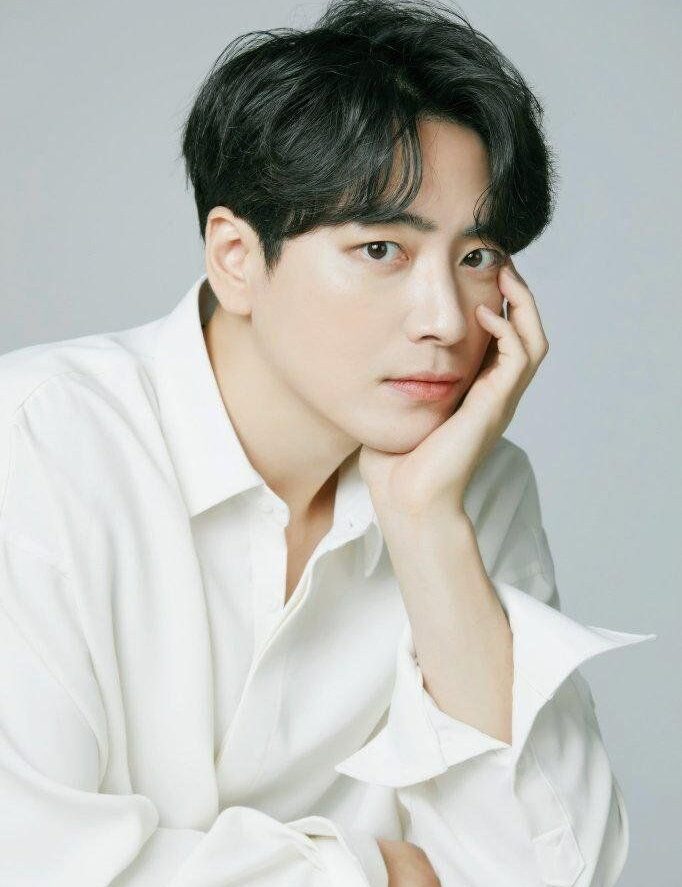 Lee Jun Hyuk — Biografia Completa: Vida, Carreira, City Hunter e Principais Dramas