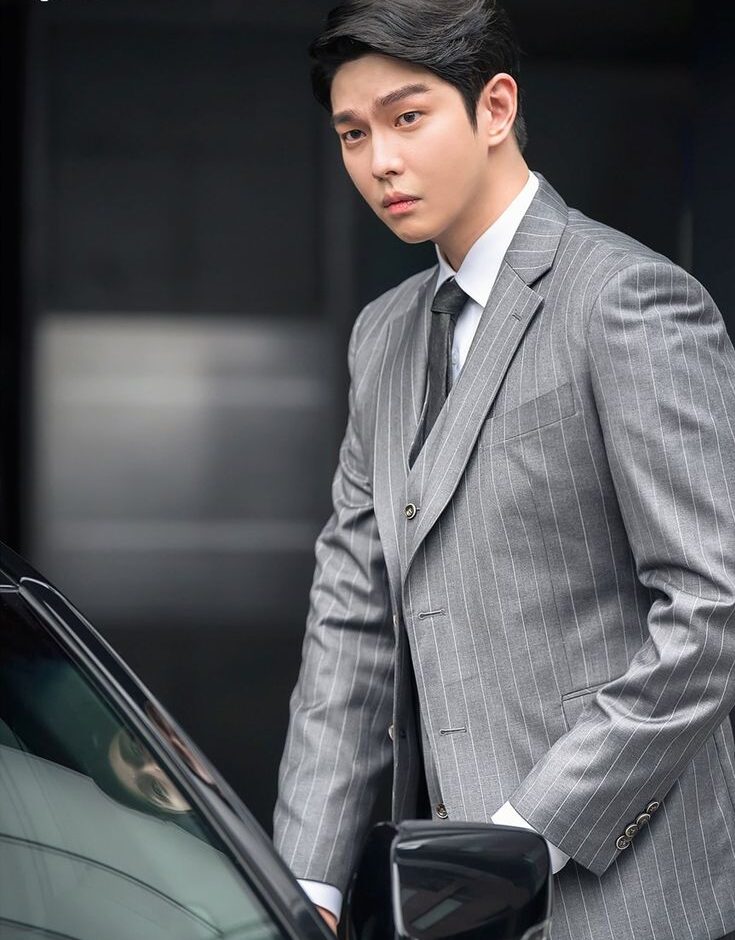 Yoon Kyun-sang jovem ou início da carreira