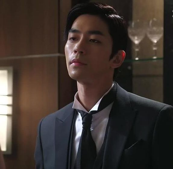 Shin Sung Rok como Lee Jae Kyung em My Love From the Star