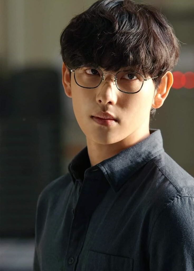 Im Si Wan em Unlocked ou Triangle