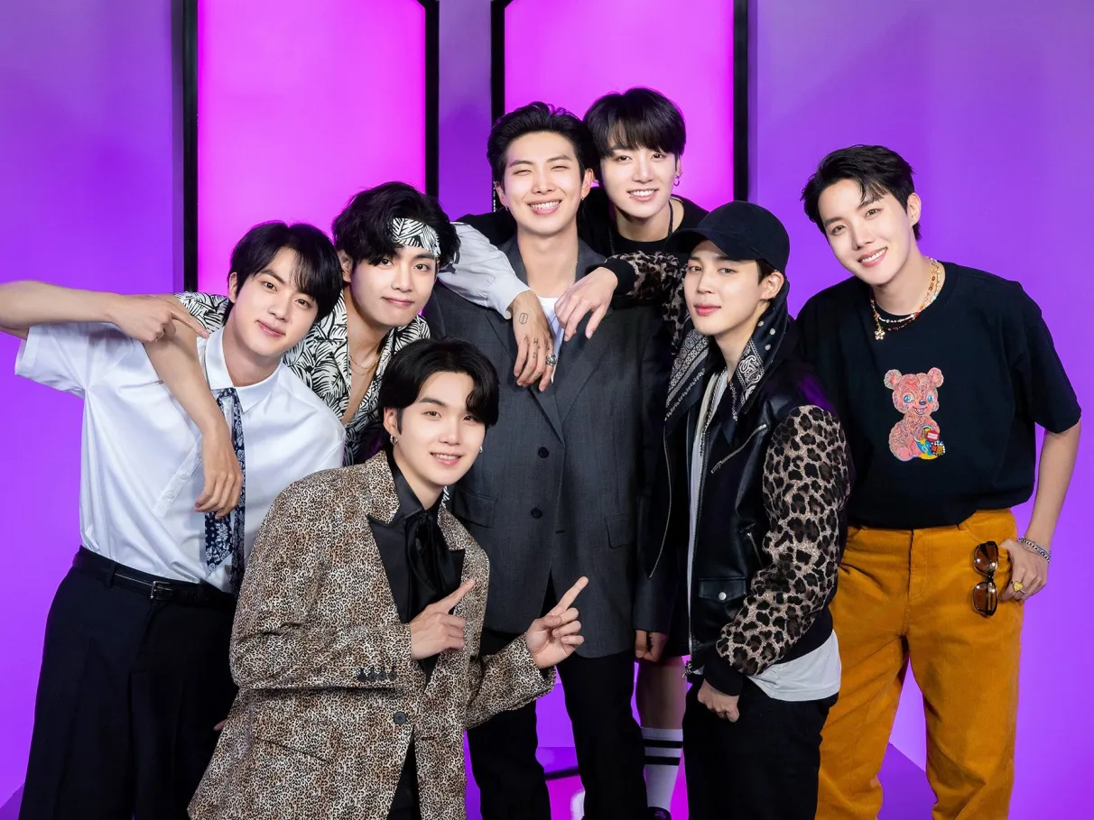 BTS anuncia retorno com novo &aacute;lbum e turn&ecirc; mundial