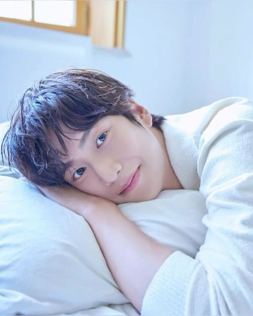 Imagem relacionada à rotina de skincare masculina coreana