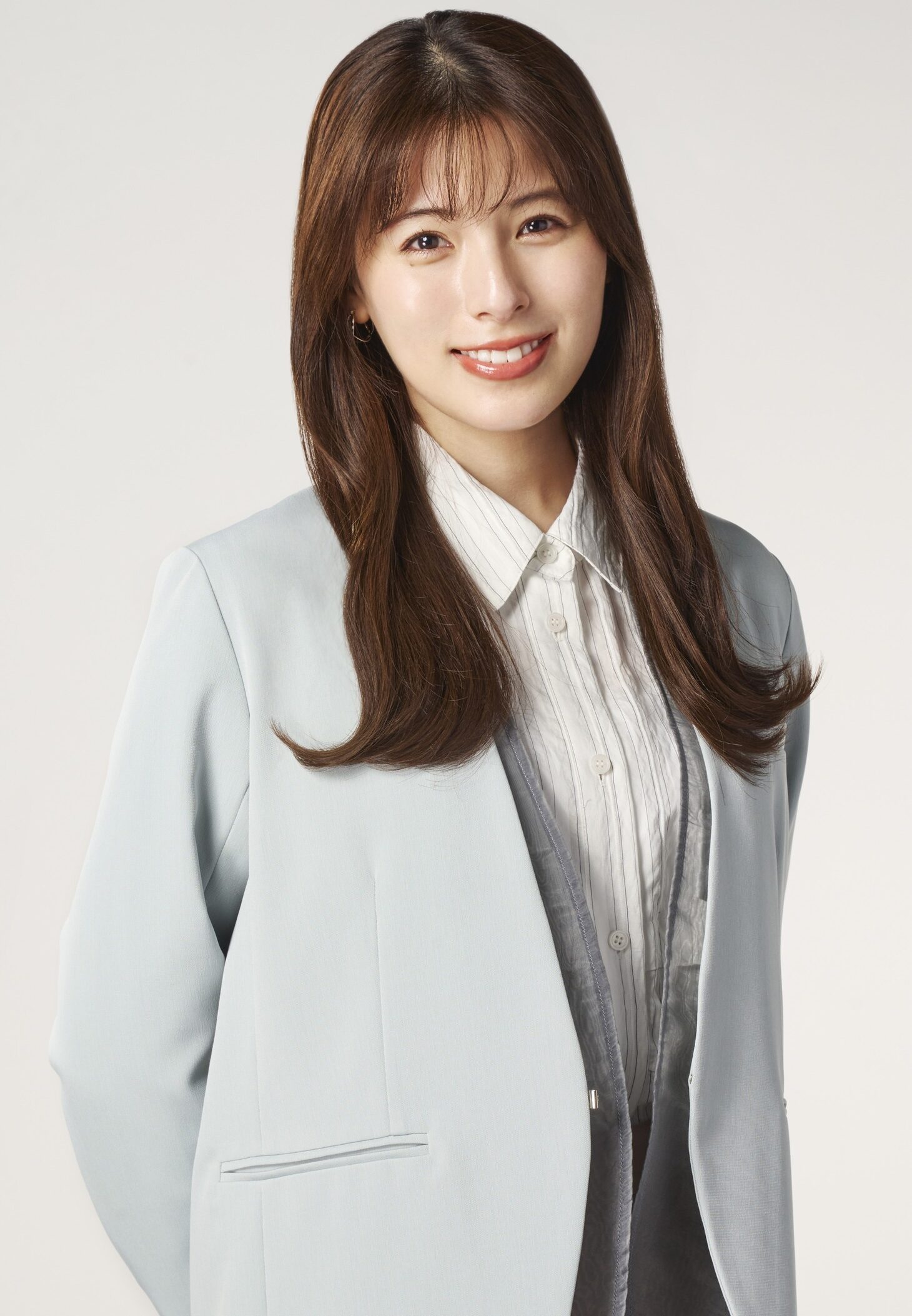 Yui Karen interpreta Aya Hanazawa